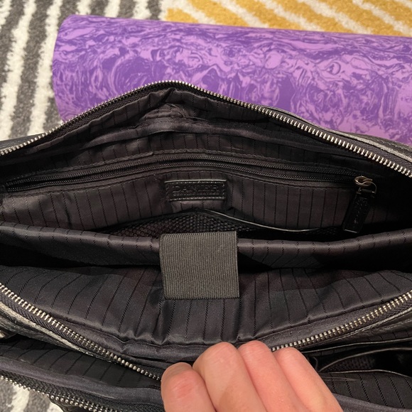 Danier/coach genuine leather briefcase - Picture 8 of 9